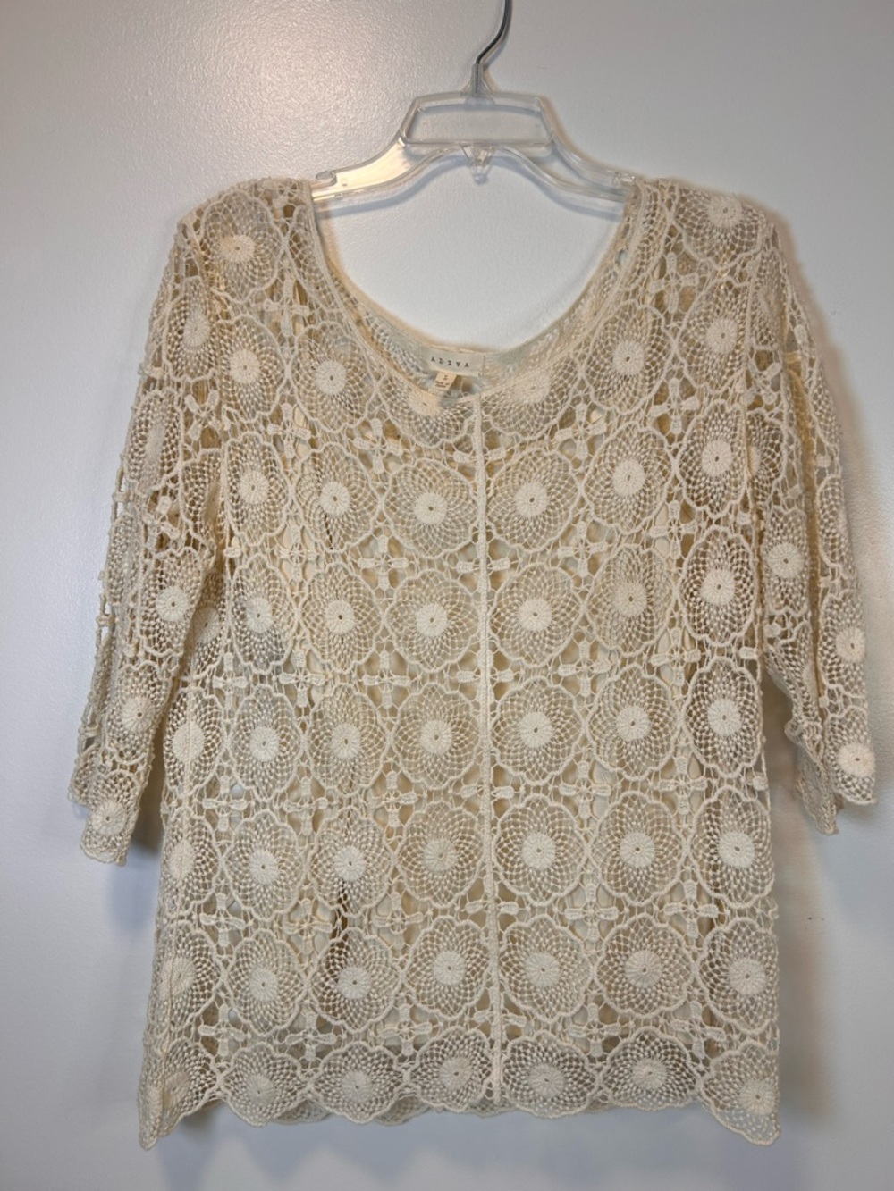 Adiva Ivory Crochet Lace Blouse 3/4 Sleeve Sheer built in tank top Women’s Large